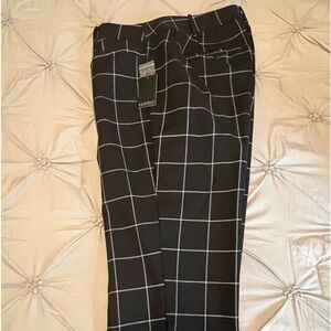 Eloquii size 16 new cropped windowpane pants.
